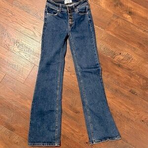 WE THE FREE button up blue jeans. Size 25
